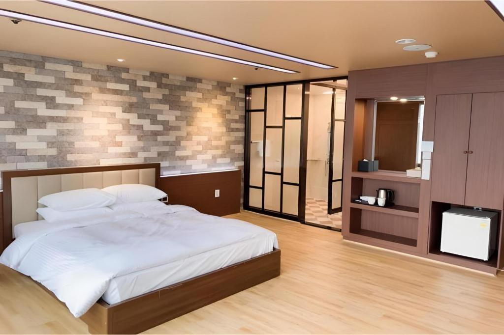 โรงแรมโฮมเมอร์ส ปูซาน ภายนอก รูปภาพ